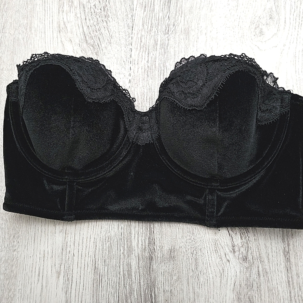 Victoria secret velvet strapless bra size 34C
